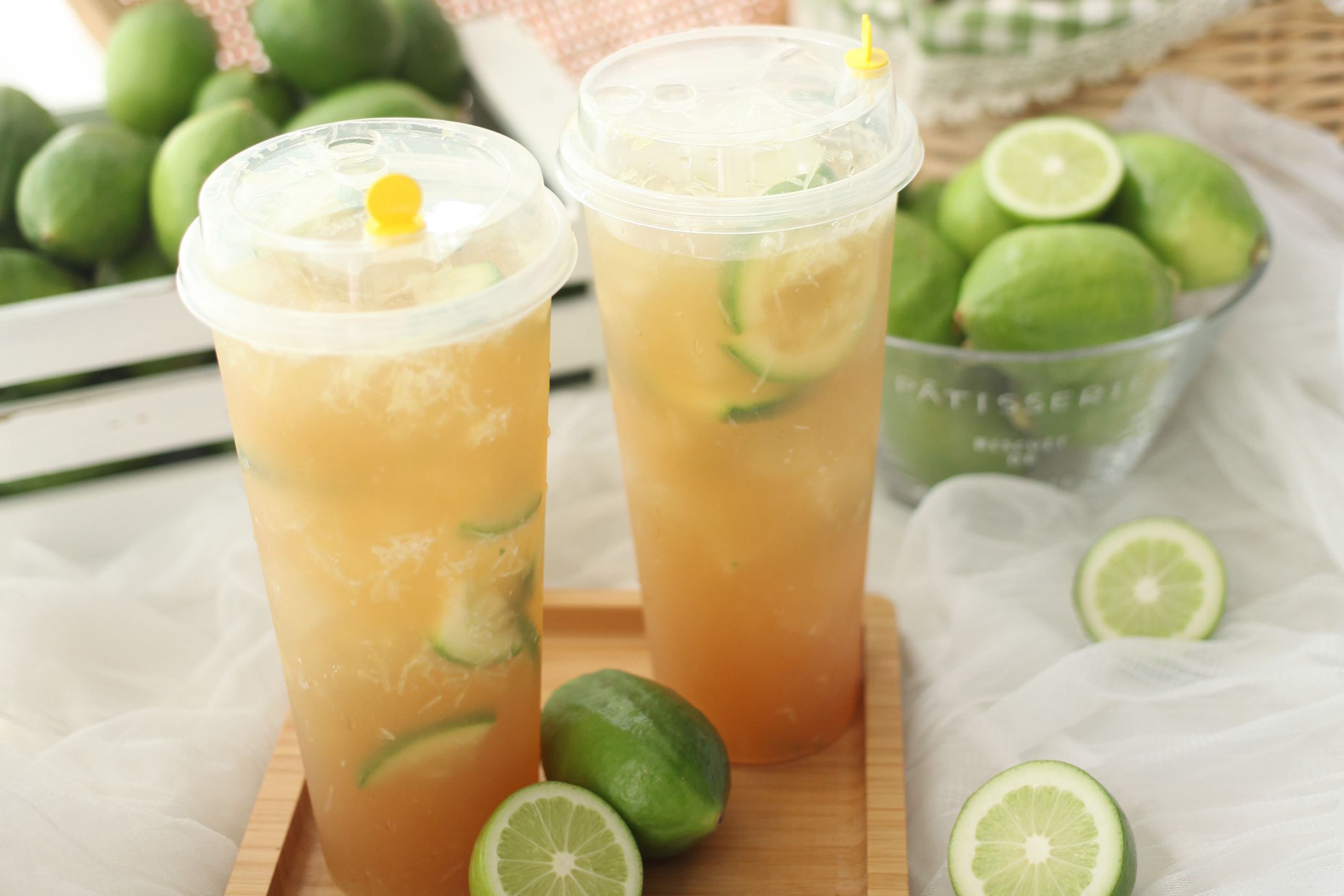 米朵饮品 冰摇鸭屎香柠檬茶，茶香与果酸的精妙交响